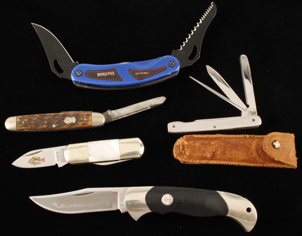 Lot of 5 pocket knives from various makers. Est. 100200