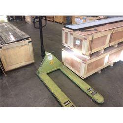 GREEN CLARK 5000LB PALLET JACK