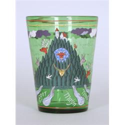 Ochsenkopfbecher. Waldgrünes, konisches Glas mit Abriss. Frontal in bunten Emailefarben gemalte...