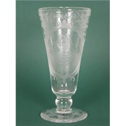 Pokal. Gegenstück, ähnlich vorheriger Nr. Portraitkartusche König Ludwig II von...