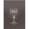 Image 1 : 10 Weingläser. Farbloses, mundgeblasenes Glas. Ausgeschliffener, runder Fuß, facettierter Balust...