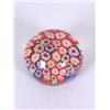 Image 1 : Paperweight. Farblose Glasmasse. Gedrückte runde Form, eingeschmolzene...
