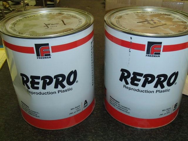2 Jugs UNUSED Repro Reproduction Plastic & Spray Can Isokote 531 ...