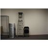 Image 1 : FEATHERLITE LADDER AND 2 FOLDING CHAIRS