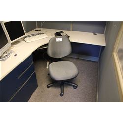 GREY PATTERNED STENO OFFICE CHAIR