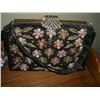 Image 2 : VINTAGE EXTREMELY BEAUTIFUL RARE FRENCH HANDBAG WITH MATCHING COIN PURSE TAG READS *DUIZEND-GANS PAR