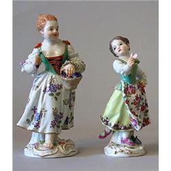 Figures, 2 items, China, Meissen, Germany, height 11,5 cm and 13,5 cm; minor mending, 3.000...