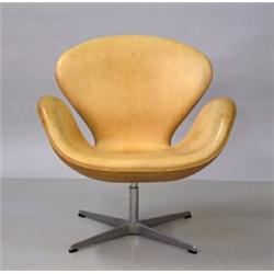 Easychair, Aluminium and leather, Arne Jacobsen, Denmark, "Svanen", spotted leather, 6.000...