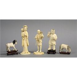 Figures, 5 items, Carved bone, height 7, 15, 12, 12 and 5 cm, 3.000,...