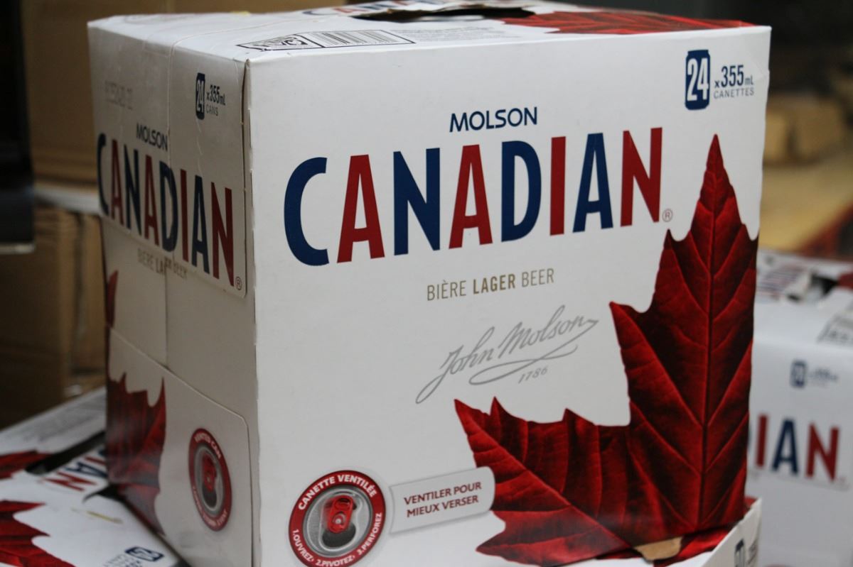 CASE OF 24 CANS OF MOLSON CANADIAN BEER