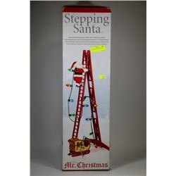 STEPPING SANTA DECORATION