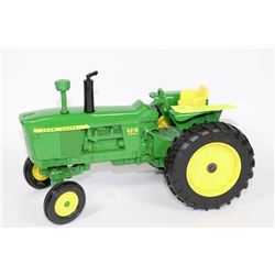 DIE CAST JOHN DEERE 4010 DIESEL TRACTOR BY ERTL