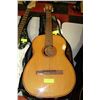 Image 1 : GUITAR CLASSICAL WITH BAG CASE