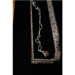 LADIES SWAROVSKI PENDANT NECKLACE