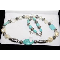 LADIES TUQUOISE NECKLACE