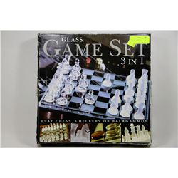 GLASS 3-IN-1 GAME SET