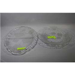 2 GLASS ROSE PLATTERS