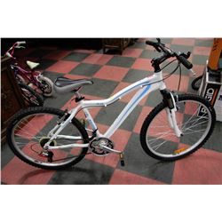 LADIES ALUMINUM 21 SP RALEIGH MOUNTAIN BIKE