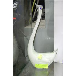 ART GLASS SWAN