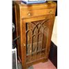 Image 1 : VINTAGE ESTATE GLASS FRONT CABINET