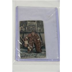 1951/1952 PARKHURST TERRY SAWCHUCK HOCKEY CARD