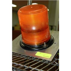 AMBER SAFETY BEACON LIGHT