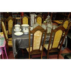VINTAGE WOOD TABLE WITH 7 CHAIRS