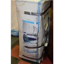 9'H X 6'W PRE-LIT BAYBERRY SPRUCE CHRISTMAS TREE