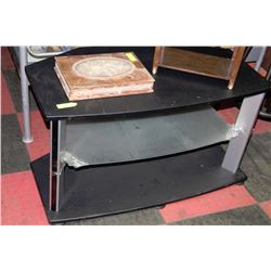 3 TIER MEDIA STAND