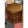 Image 1 : ESTATE VINTAGE HEXAGONAL END TABLE