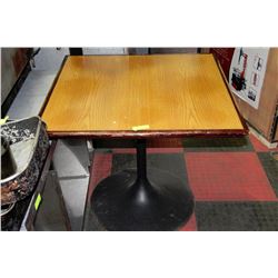 COMMERCIAL GRADE TABLE