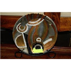 ABSTRACT DISPLAY PLATE