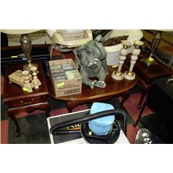 VINTAGE ESTATE WOOD 3-PC COFFEE TABLE SET