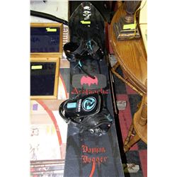 AVALANCHE DAMIAN DAGGER SNOW BOARD W/ BURTON