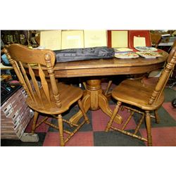 OAK DINING ROOM TABLE AND 4 CHAIRS