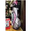 Image 1 : SET OF PINK WILSON LADIES GOLF CLUBS WITH GOLF BAG