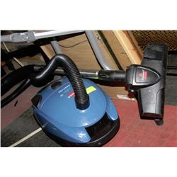 BLUE BISSEL EASY VAC WITH RETRACTABLE