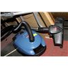 Image 1 : BLUE BISSEL EASY VAC WITH RETRACTABLE