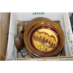 BOX OF WOOD CARVED PLATES ETC