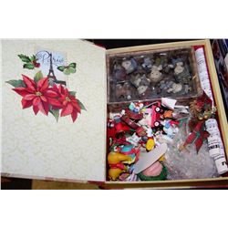 BOX WITH LOOKE-LIKE CHRISTMAS BOOK, MISTLETOE