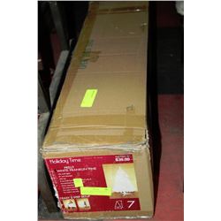 NEW 4FT WHITE FRANKLIN PINE 150 MULTI LIGHTS