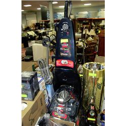 BISSELL UPRIGHT CARPET CLEANER W ACCESSORIES