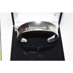 WIDE SILVER BAND BRACELET, WIGHT 26.4GMS