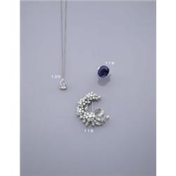 A FINE DIAMOND BROOCH, CA 1960, Of ribbon and scroll design with brilliant-cut diamond flowerhead...