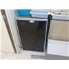 Image 1 : BAR FRIDGE