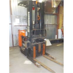 RAYMOND RIDE ON/STAND UP FORK LIFT WITH REACH IN/OUT FORKS MD 31R4OTT