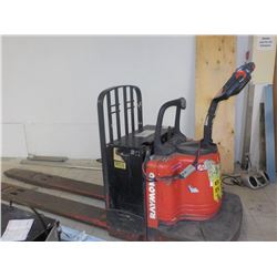 RAYMOND LONG REACH RIDE ON ELECTRIC PALLET JACK