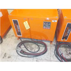 C&D FERRO 5 INDUSTRIAL BATTERY CHARGER, Md FR18L750, 36VOLT