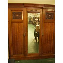 Victorian walnut wardrobe with centre mirrror…