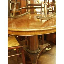 Victorian mahogany round breakfast table on centre pedestal…